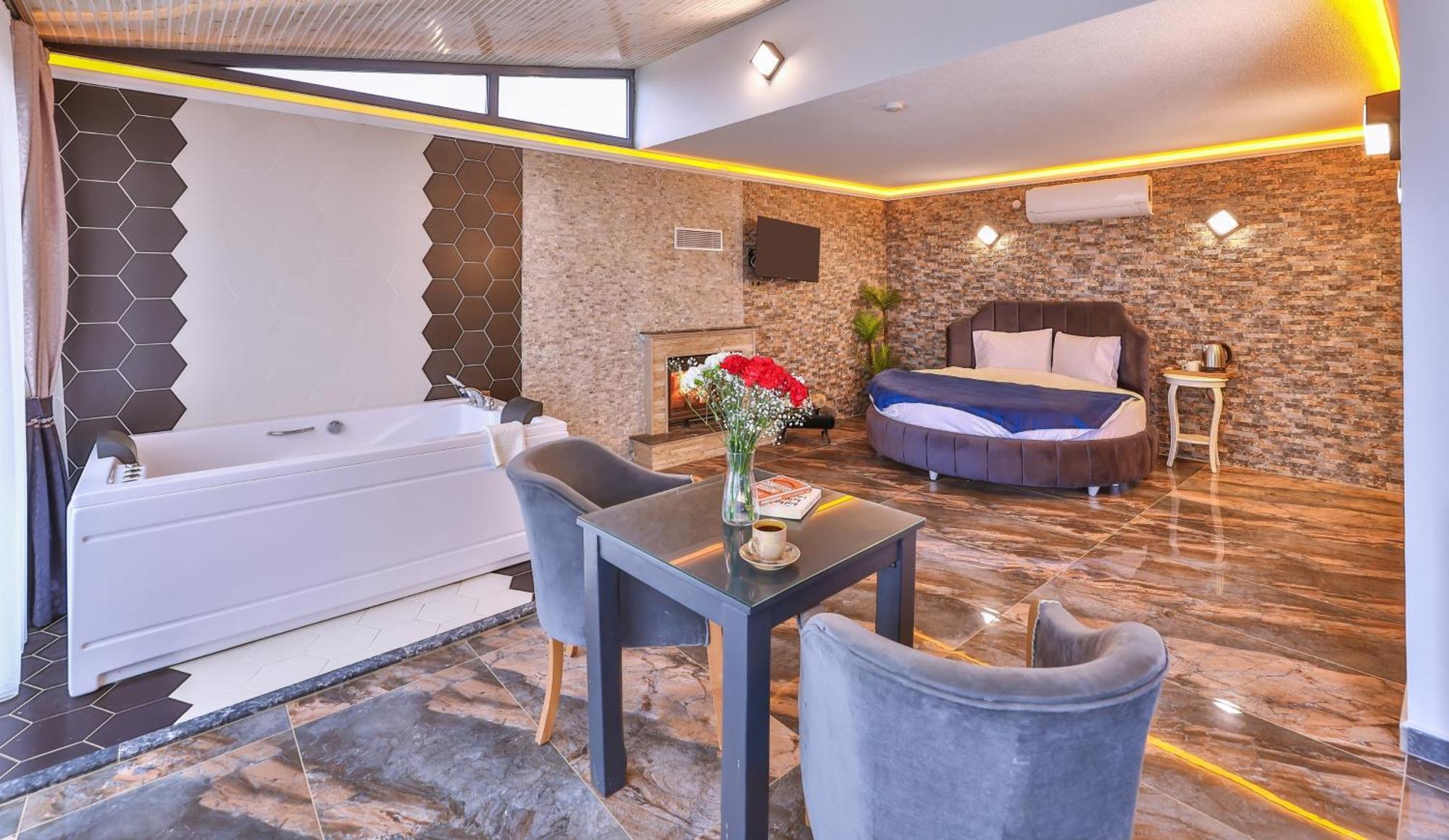 Agva Teras Garden Hotel & Bungalow Buitenkant foto